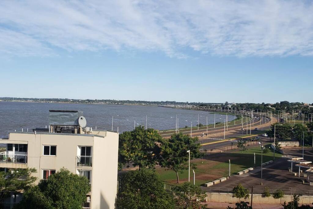 Hermoso Departamento Con Vista Al Rio Y Parrilla Lejlighed Posadas Eksteriør billede