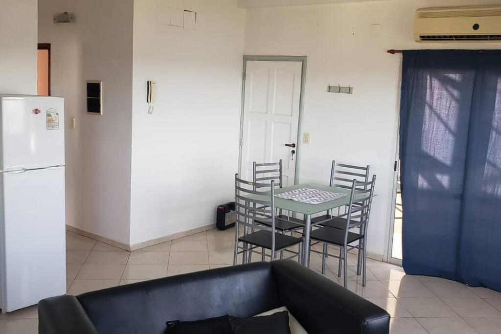 Hermoso Departamento Con Vista Al Rio Y Parrilla Lejlighed Posadas Eksteriør billede